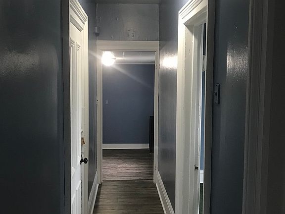 3rd image of 322 E Main St APT 3