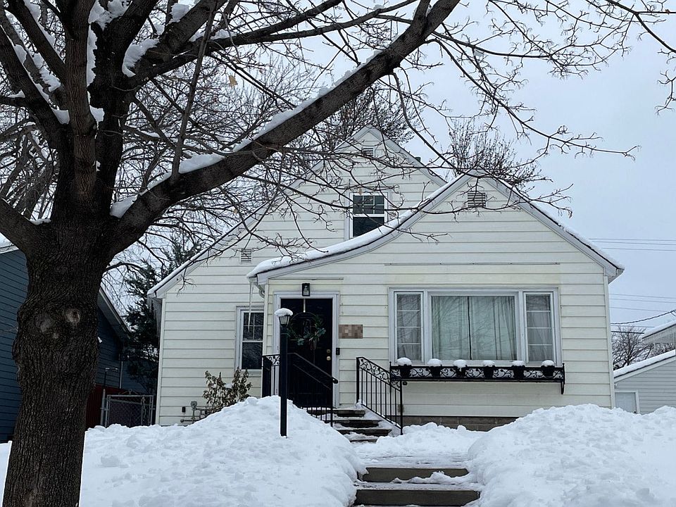 1st image of 785 Cottage Ave E