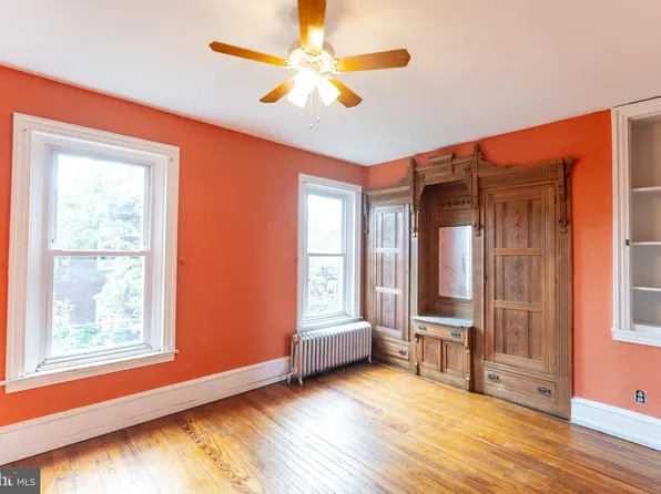 1802 S 15th St, Philadelphia, PA 19145