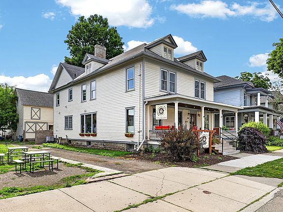 2nd image of 439-441 Fulton St