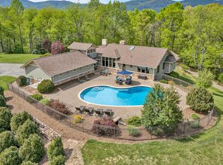 7077 Hollyberry Rd, Roanoke, VA 24018