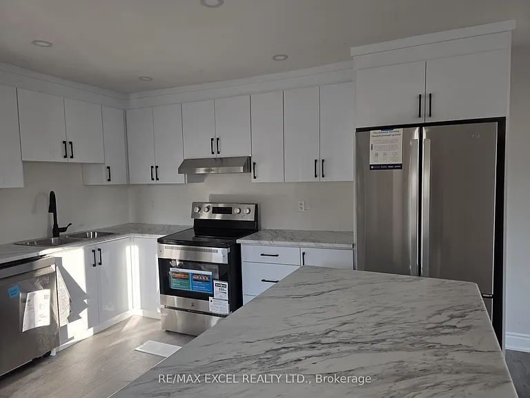 420 Winfield Ter #UPPER FLOOR — Photo 1