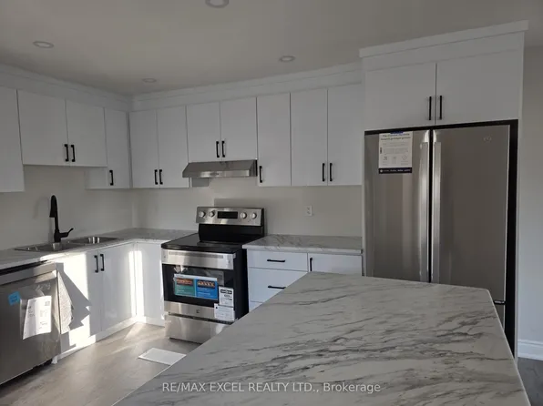 420 Winfield Ter, Mississauga, ON L5R 1P2
