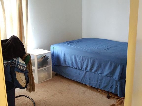 4th image of 821 Claytor Sq