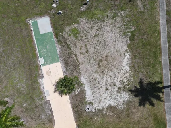 105 Oak Ln, Fort Myers, FL 33908