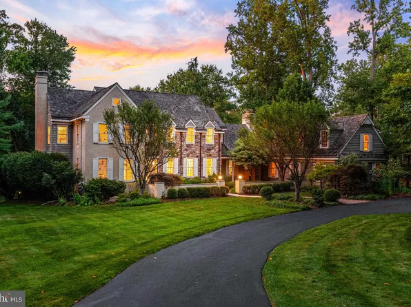 1285 Farm Rd, Berwyn, PA 19312