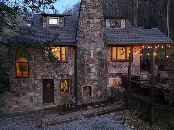 2nd image of 302 Newman Rd