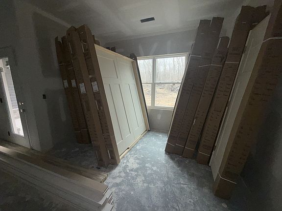 5th image of 670 N Ballard Rd