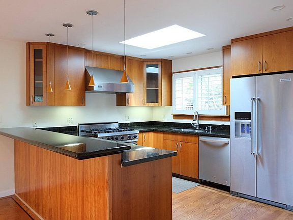 5th image of 48 Marin Ave