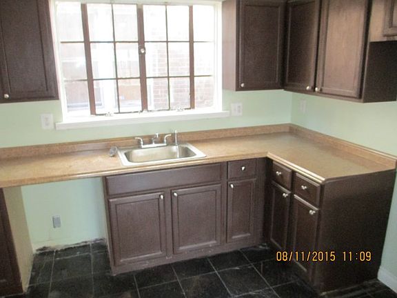 3rd image of 11851 E Outer Dr