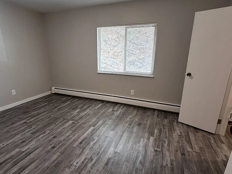 2805 Riverside Dr — Photo 16