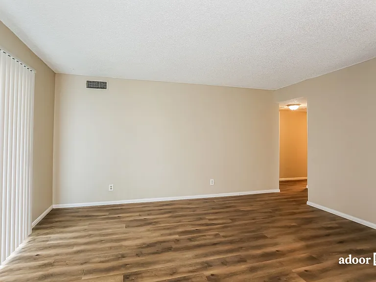 1405 Vegas Valley Dr #198 — Photo 7