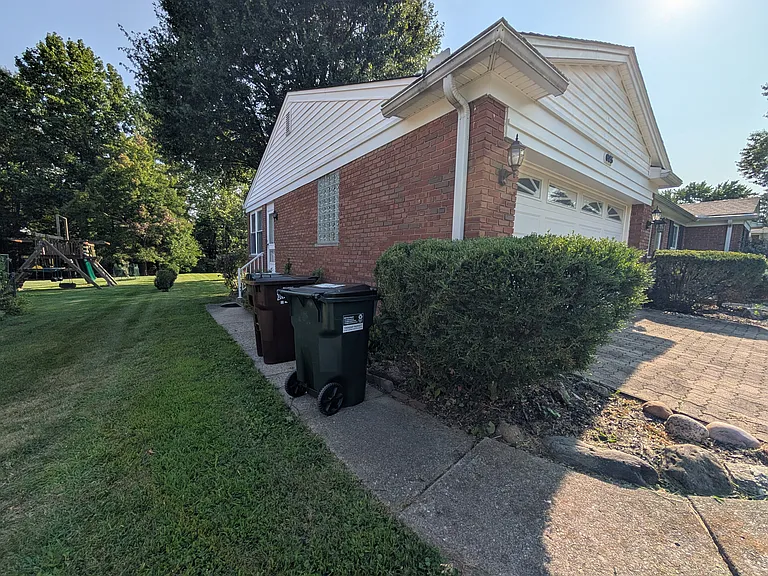 625 Marview Ter — Photo 23