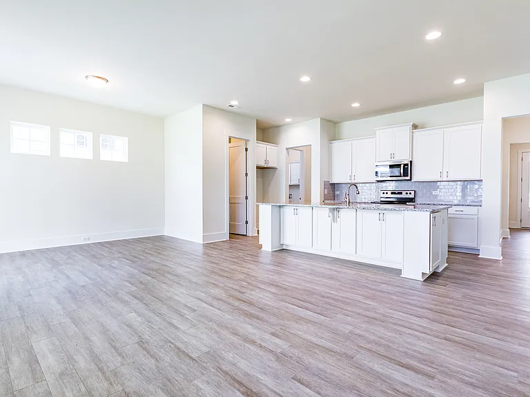 248 Bevis Marks Dr — Photo 2