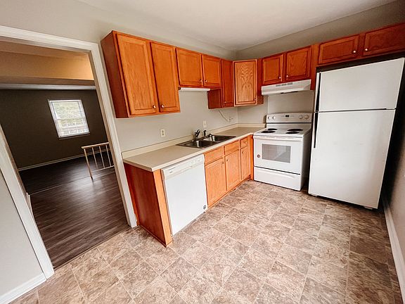 5th image of 2712 Wellesley Ct