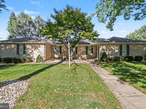 513 Gale Rd, Camp Hill, PA 17011
