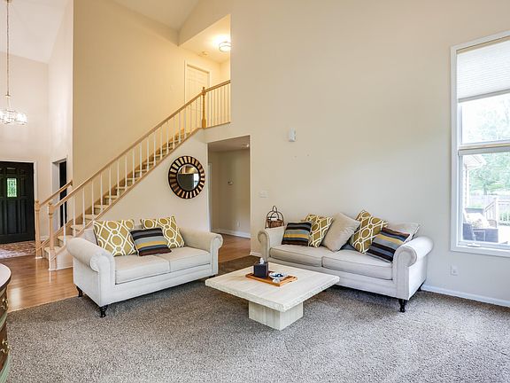 5th image of 5208 S Beaumont Ave