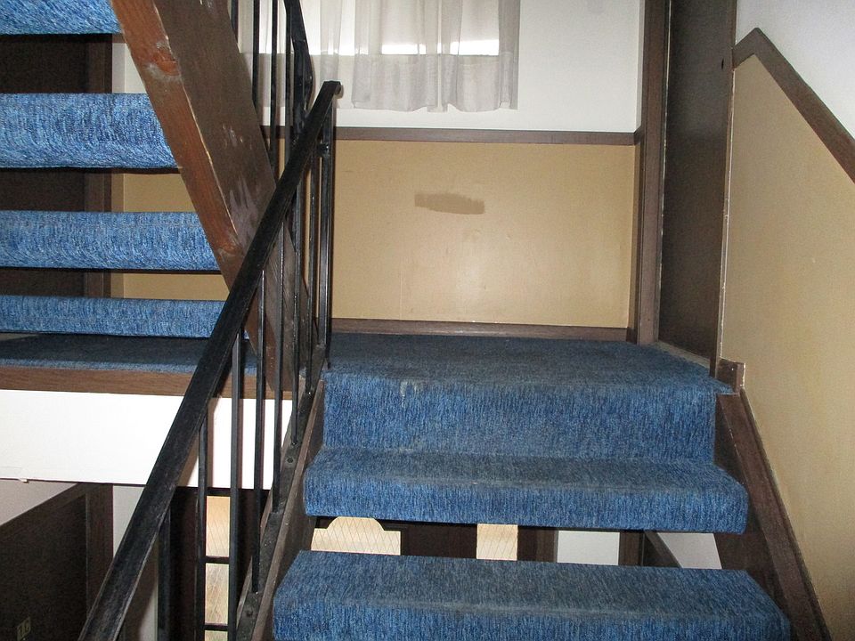 2nd image of 18405 Wentworth Ave APT 2A