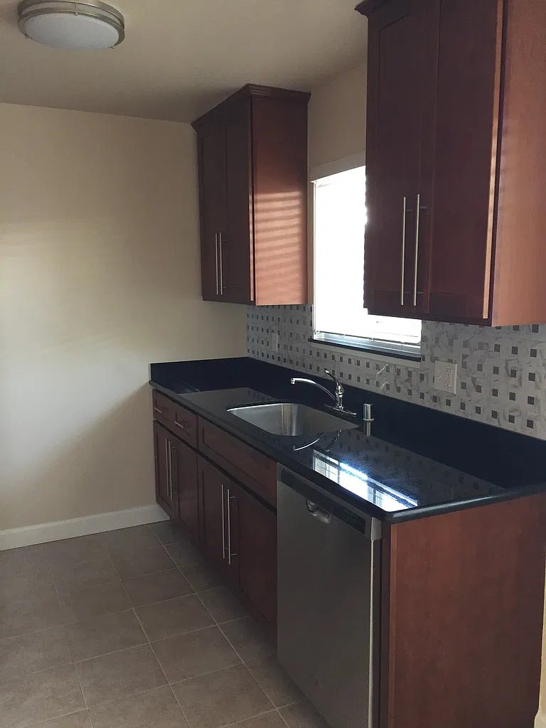 2 bed, 750 sqft, $2,800 — Photo 1