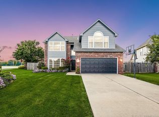 4936 W Commercial St, Broken Arrow, OK 74012