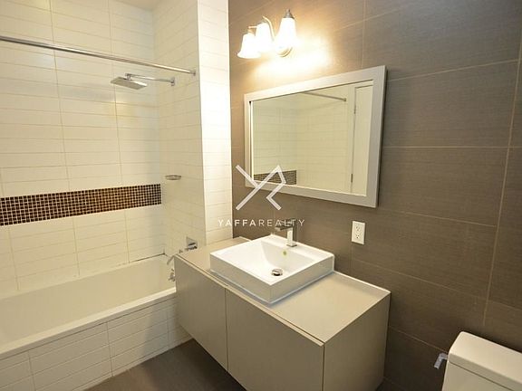 5th image of 180 Scholes St APT 2C