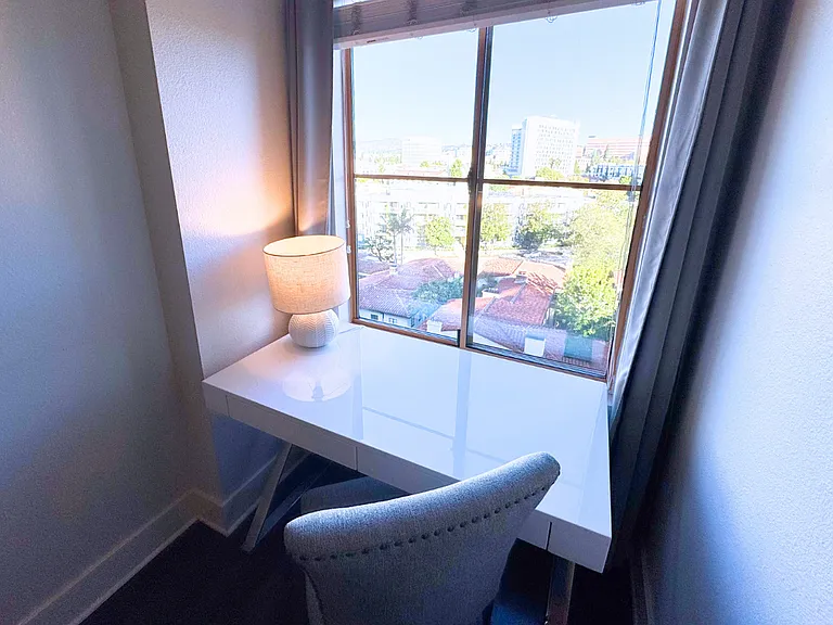 10740 Wilshire Blvd #605 — Photo 32