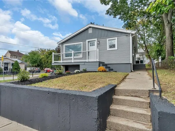 546 Robinson St, Woonsocket, RI 02895