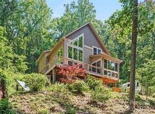 243 Blueberry Ln, Swannanoa, NC 28778