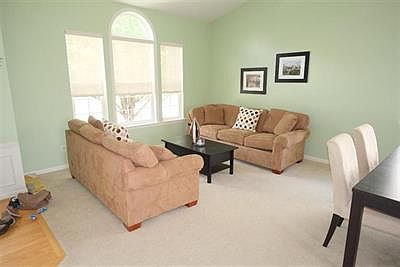 3rd image of 9772 Ravenshire Dr