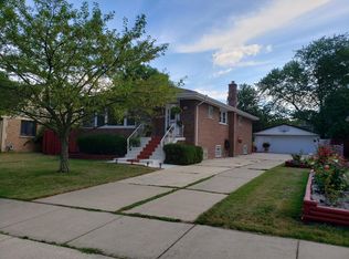 8047 Leclaire Ave, Burbank, IL 60459