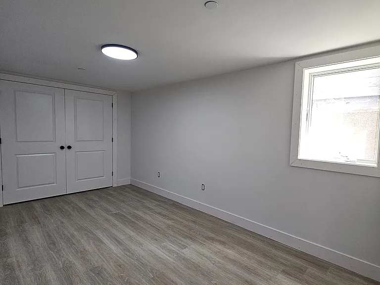 90 Shrewsbury Ave #B — Photo 4