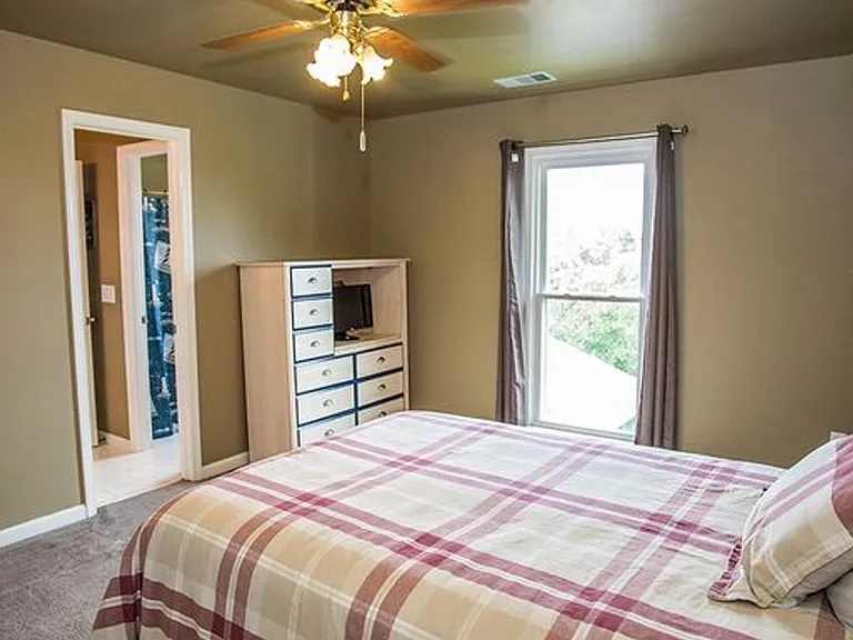 1120 Shades Crest Rd — Photo 23