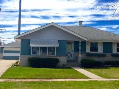 7260 W Cody Cir, Milwaukee, WI, 53223
