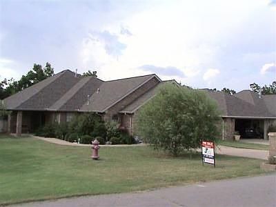 1st image of 31 NW Heatherstone Dr