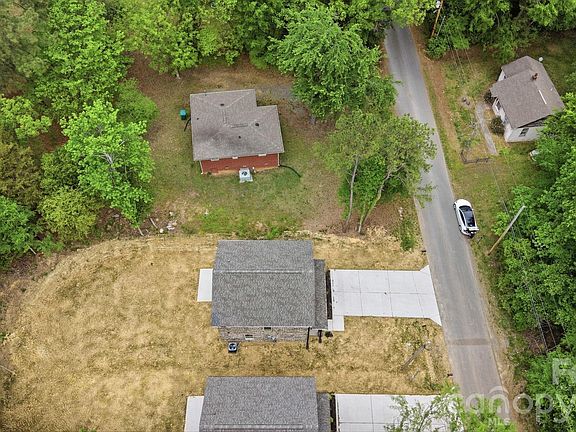 2nd image of 1317 Reid St