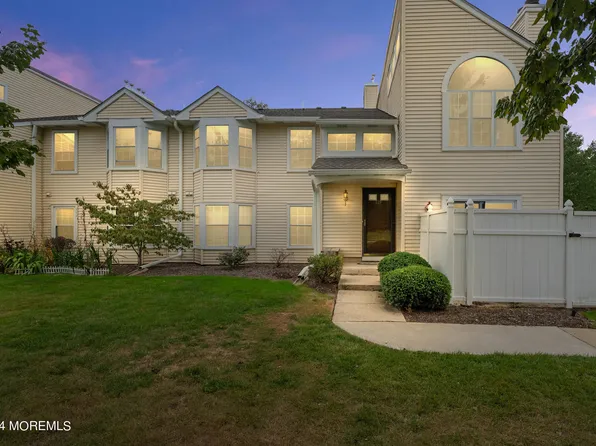 228 Mill Run Court, Hightstown, NJ 08520