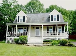 6 Stacey Ln, Amesbury, MA 01913