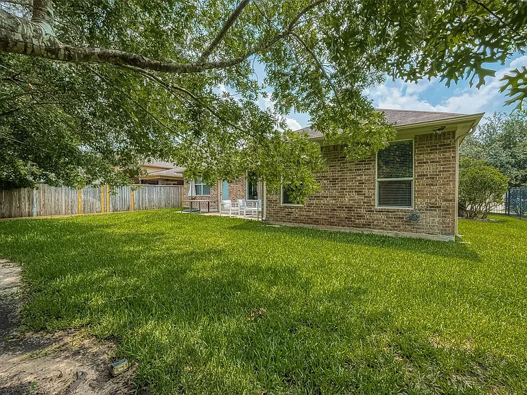 167 Pinto Point Pl — Photo 36