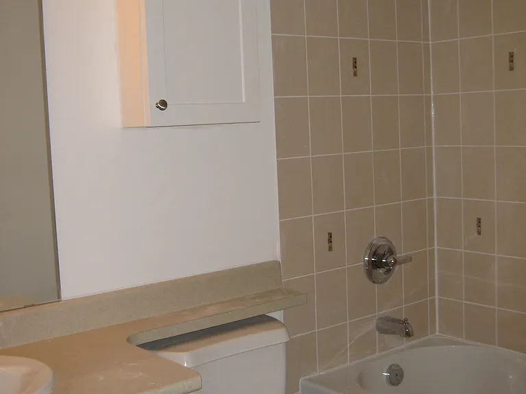 234 Rideau St #407 — Photo 8