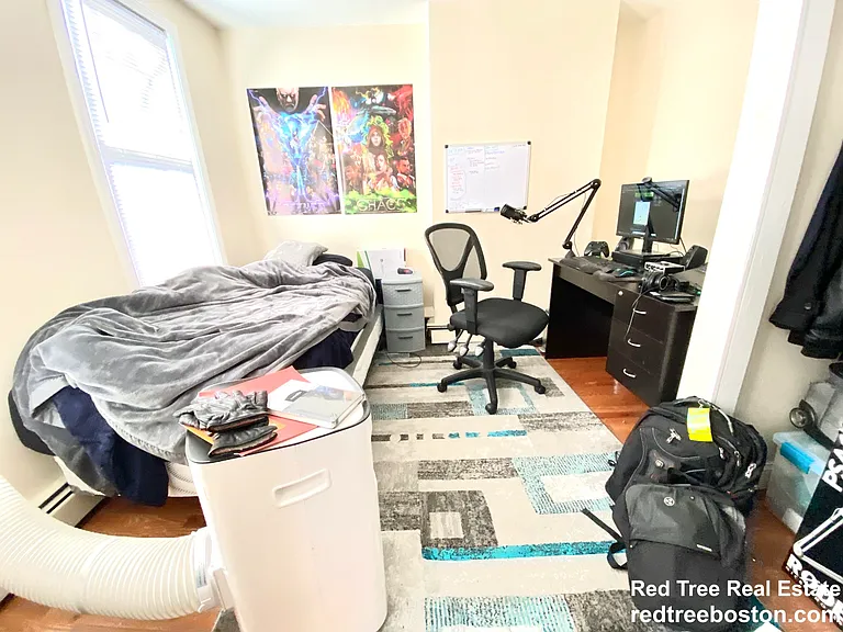 238 Everett St #1 — Photo 6