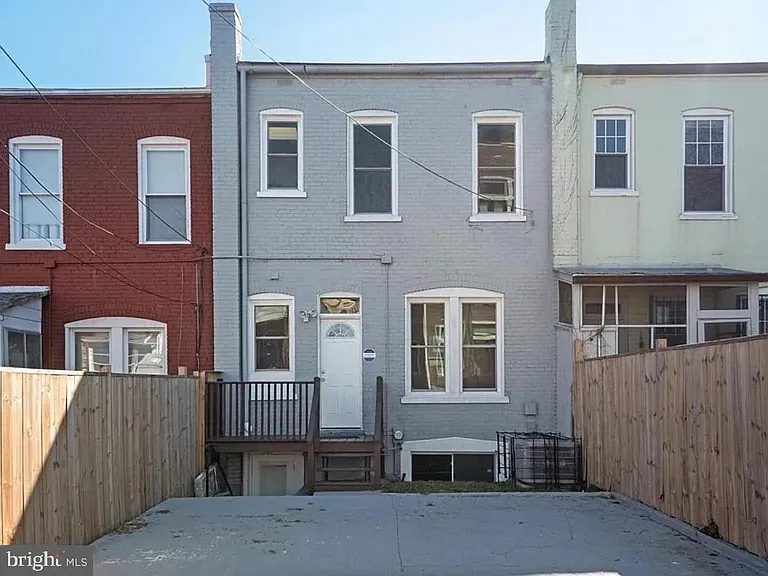 465 Luray Pl NW — Photo 25