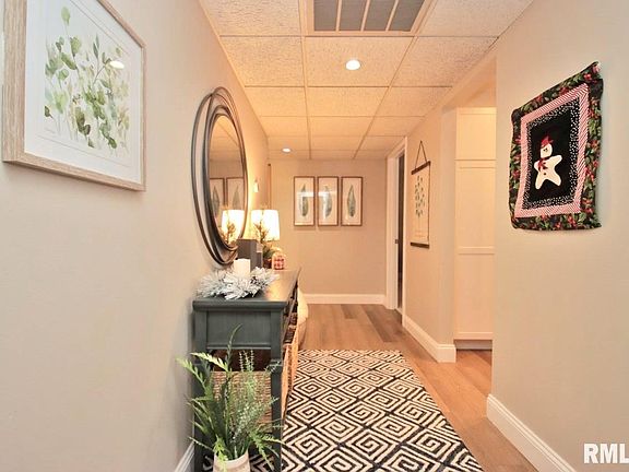 5th image of 906 W Loire Ct APT 4E