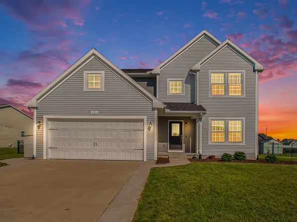 6024 Racine Dr, Stevensville, MI 49127
