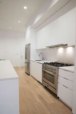 Rented by Classiques Modernes International Realty | media 23