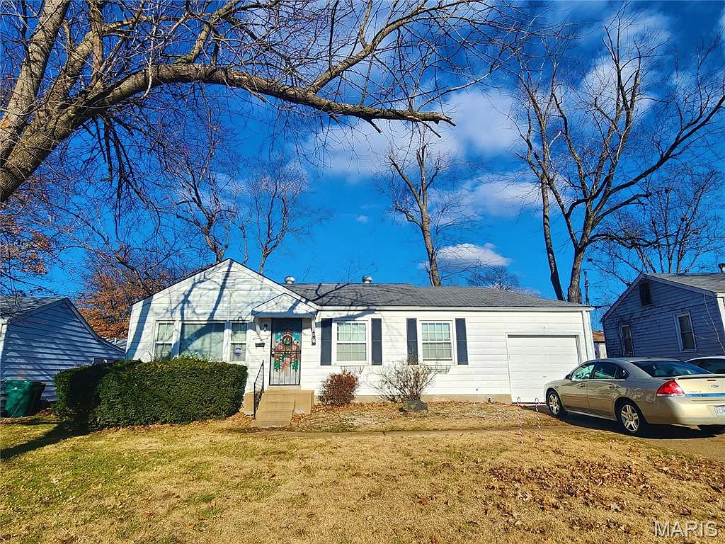 1111 Addison Dr photo 1