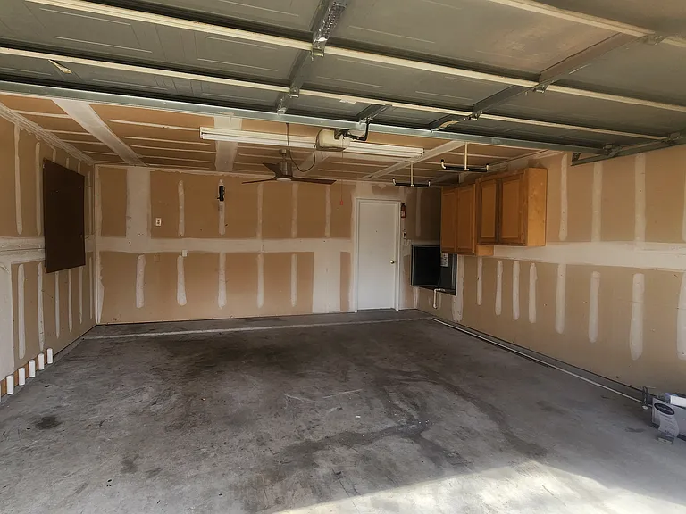 1625 Princess Ln — Photo 16