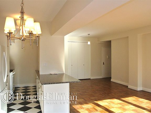 3rd image of 220 E 54th St APT 12A