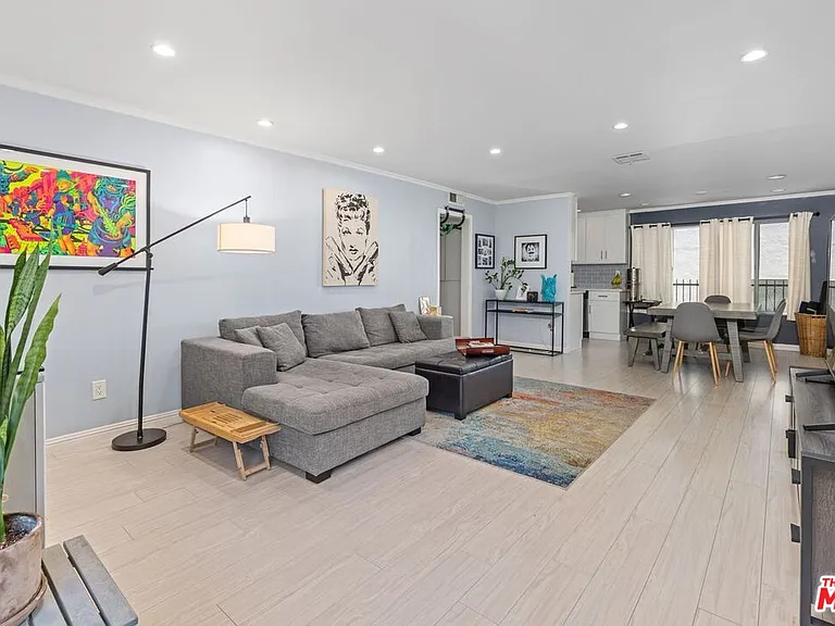 12801 Moorpark St #206 — Photo 1