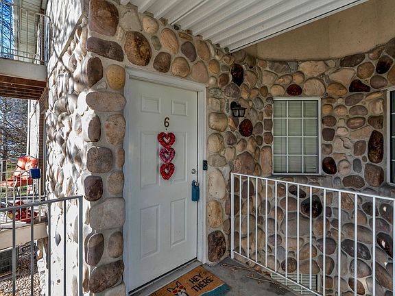 5th image of 1273 N Riverside Ave W #6