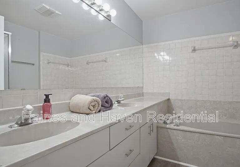 157 Coventry Cir — Photo 21